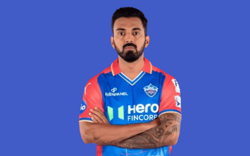 KL Rahul in delhi team color jersey.
