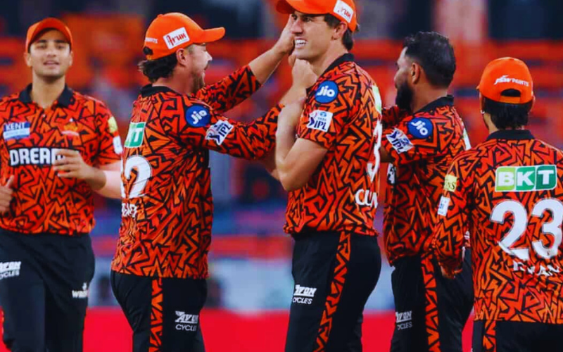 SRH vs DC: Players in Sunrisers Hyderabad IPL team jersey.